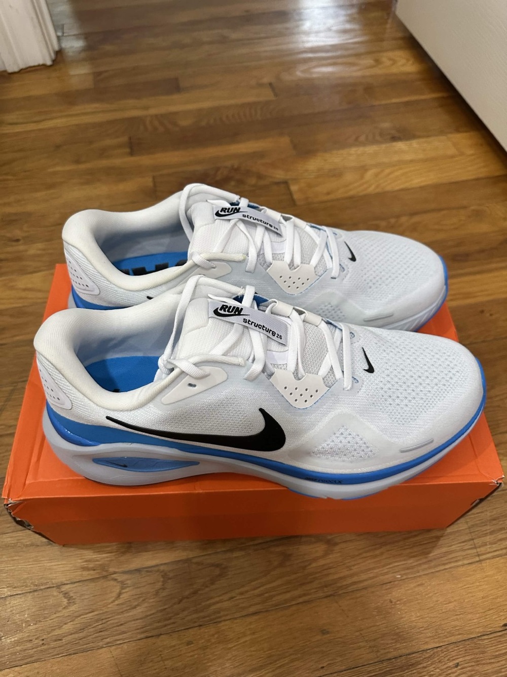 *Slightly Used* Nike Structure 26 Men White Blue (HJ1102-119) Size 13
